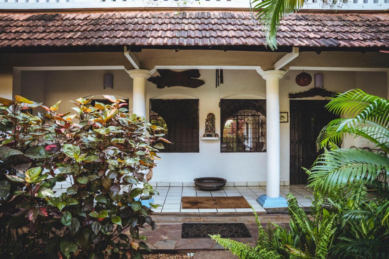 Gaia'S Garden Guest House Ауровиль Экстерьер фото